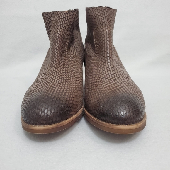 Seychelles Brown Waxed Leather Reptile Ankle Boots - Picture 2 of 7